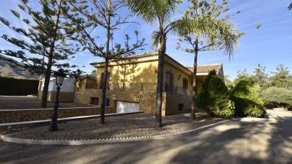 Återförsäljning - Detached villa -
La Matanza