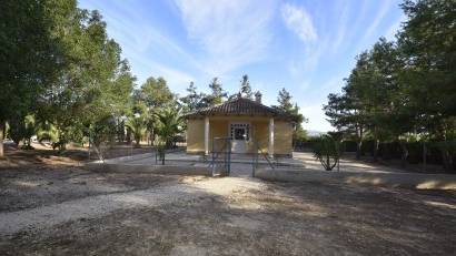 Återförsäljning - Detached villa -
La Matanza