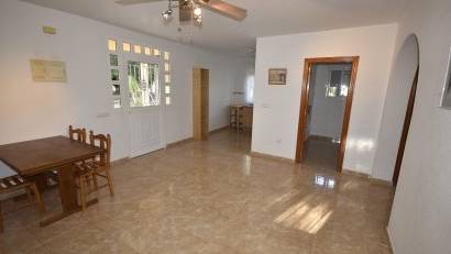 Återförsäljning - Detached villa -
La Matanza