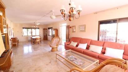 Återförsäljning - Villa -
Cabo Roig - MUY CERCA DE LA PLAYA