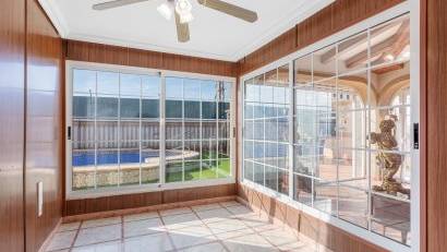 Återförsäljning - Villa -
Torrevieja