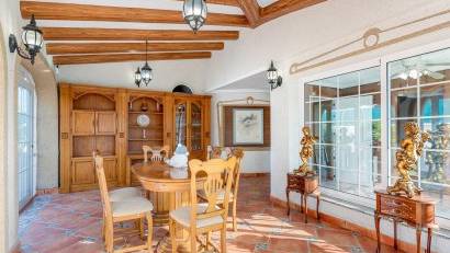 Återförsäljning - Villa -
Torrevieja