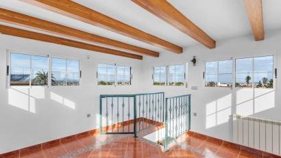 Återförsäljning - Villa -
Torrevieja