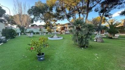 Resale - Villa -
Orihuela Costa - Altos de Campoamor